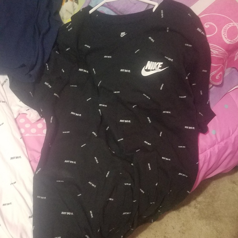 Nike t shirt